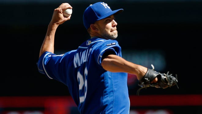 28. Mike Minor, RP, 30: The Royals signed him in 2016, when he wasn't likely to pitch until 2017. The lefty became a reliever, and a darn good one (1.017 WHIP), convincing him to decline his half of a $10 million mutual option. PREDICTION: Giants, 3Y/$33M. UPDATE: Rangers, 3Y/$28M.
