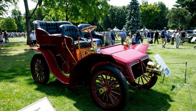 A 1903 Packard F