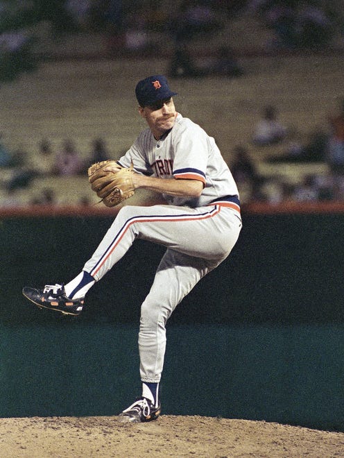 Detroit Tigers pitcher Jack Morris throws during the second inning against the Baltimore Orioles at Memorial Stadium in Baltimore Wednesday, Sept. 12, 1990. (AP Photo/Edwin M. Remsberg)
