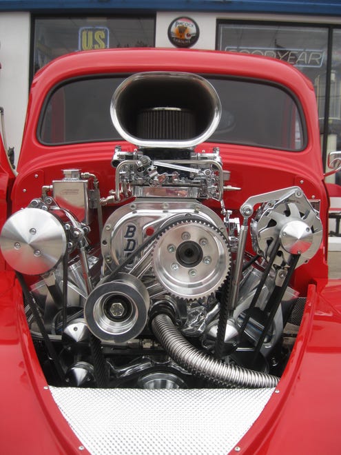 A 509-inch Chevrolet big-block engine is the center of attention on this 1941 Willys Pro Street hotrod.