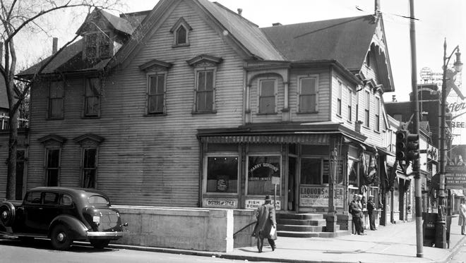 Moesta Tavern, at the corner of Jefferson and East Grand, was once one of the city's most famous saloons. It's seen in the 1930s.