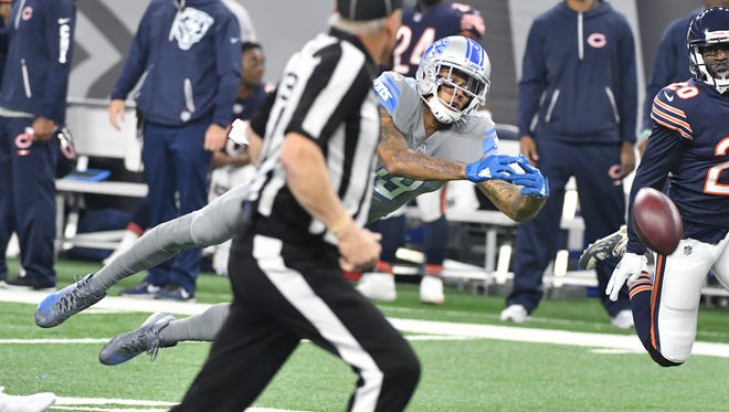 Lions' Kenny Golladay stretches out but can't pull in a reception in the second quarter.