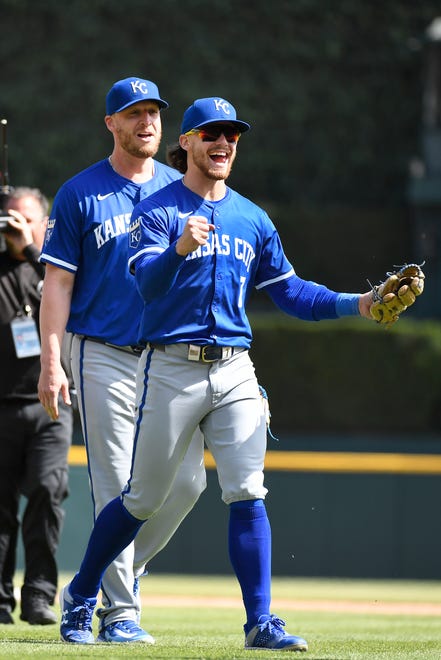 Royals' Bobby Witt Jr., right, and Will Smith celebrate after their 8-0 victory over the Tigers.