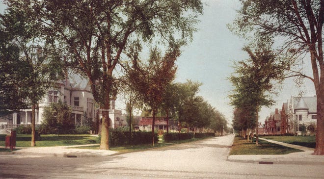 This was described simply as a "residence street" in the 1899 Detroit booklet. At the time, Detroit was a city of about 285,000.