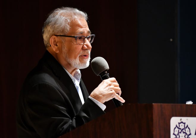 Victor Begg talks about his book "Our Muslim Neighbors" during a book signing and speaking engagement at the Arab American National Museum in Dearborn on April 8.