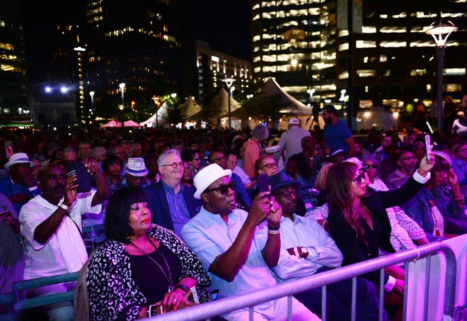 Fans enjoy the Stanley Clarke band performance on the JP Morgan Chase Main Stage.