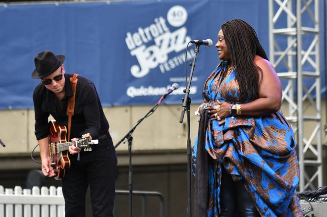 Thornetta Davis performs with guitarist Brett Lucas, left, on the Carhartt Ampitheater Stage.