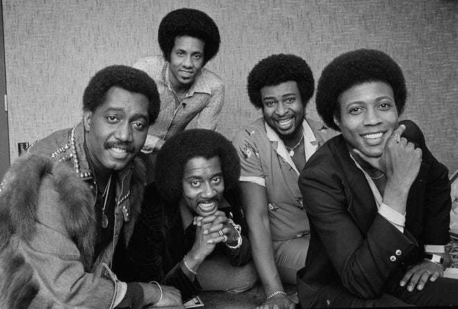 Seen in the 1970s, the Temptations, unlike many groups, were able to change singers and maintain their high standards.  Front row from left: Otis Williams, Melvin Franklin and Glenn Beonard. Back row from left, Richard Street and Dennis 
 Edwards.