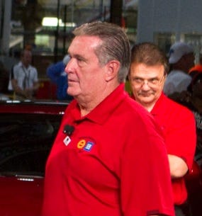 Retired UAW aide Jeff Pietrzyk, right, seen with former union Vice President Joe Ashton, pleaded guilty to wire fraud and money laundering conspiracies Oct. 22. He was facing up to 27 months in federal prison but died in spring 2021.
