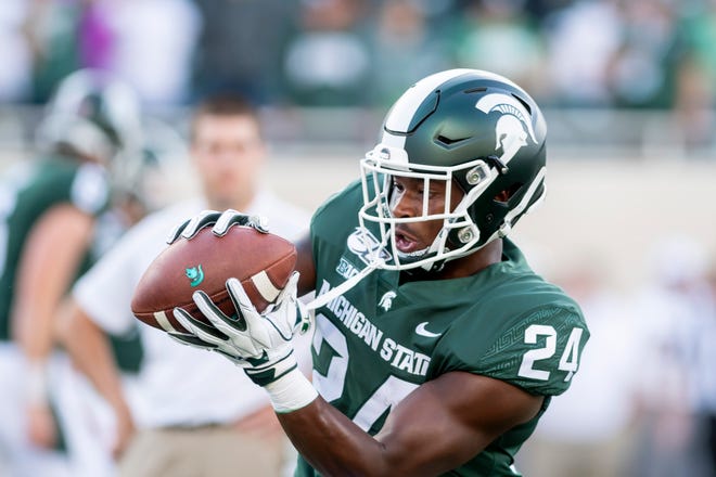 Elijah Collins and Michigan State are host to Illinois on Saturday.
