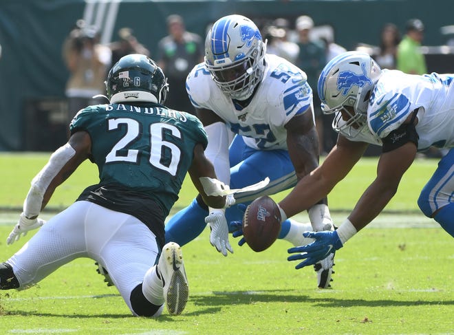 Linebacker Christian Jones: The Lions inexplicably signed Jones to a contract extension in the middle of the season. They say he’s a good scheme fit, but he doesn’t do one thing particularly well within the defense. The team used him on the edge more often this year and it proved ineffective as he generated a measly 12 pressures and struggled to consistently set the edge against the run. Grade: D