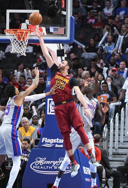 Cavaliers' Larry Nance Jr. lays up a shot in the second quarter.