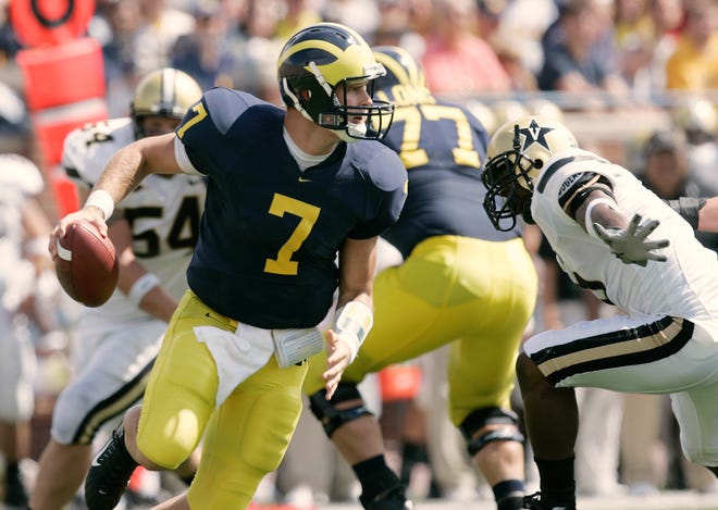 QUARTERBACK – Chad Henne, 2004-07: Henne in 2004 became only the second true freshman to start at quarterback for the Wolverines (Rick Leach was the first). Of course, players are judged for their big wins, and that’s why it was a tough call over Brian Griese, who led Michigan to a share of the national title in 1997. But Henne started four years and has all the school passing records, including yards at 9,715. His 87 touchdowns are third in Big Ten history.