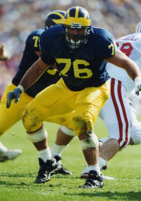 OFFENSIVE LINE – Steve Hutchinson, 1997-2000: Hutchinson, who earlier this year earned induction into the Pro Football Hall of Fame, arrived at Michigan as a defensive tackle who was converted to offensive guard. He became a four-year starter beginning in 1997. He was Big Ten Offensive Lineman of the Year in 2000, the same year he was a unanimous All-American.