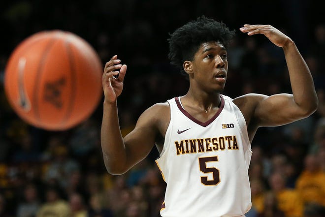 12. Minnesota: The Golden Gophers lost one of the best big men in the Big Ten when Daniel Oturu left for the NBA, and considering he was the bulk of the offense last season, that doesn’t bode well for Richard Pitino’s crew. Point guard Marcus Carr and sharpshooter Gabe Kalscheur are back but the Gophers will be relying heavily on a group of transfers that are all waiting on transfer waivers from the NCAA. If they come through, the Gophers could quickly move up the rankings.