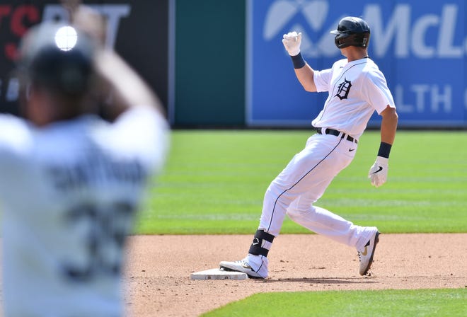 The Tigers' Grayson Greiner reaches second on his two-run double in the fourth inning.