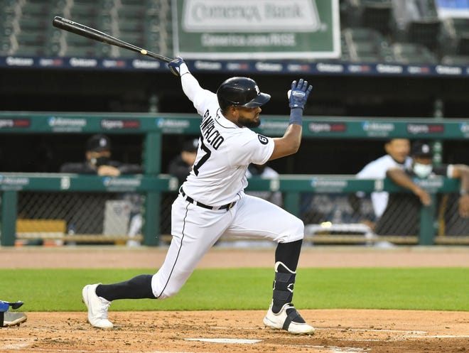 Tigers ' Jorge Bonifacio singles in two RBIs in the first inning.