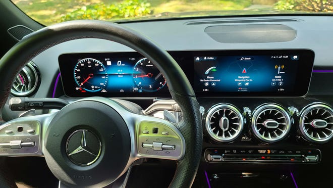 The high-tech cockpit of the 2020 Mercedes GLB.