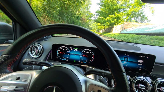The high-tech screens of the 2020 Mercedes GLB.